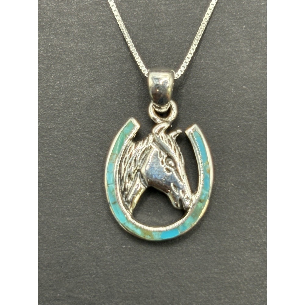 New Condition 18" Sterling Silver Turquoise Horse Shoe Pendant Necklace 925 G31